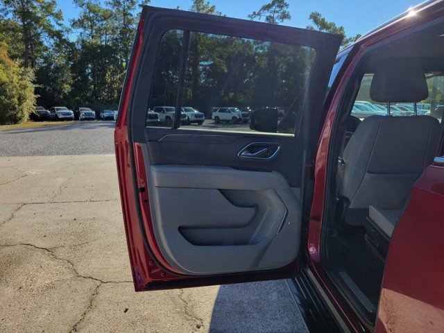 Used 2021 Chevrolet Suburban LT w/ LT Signature Package image 31