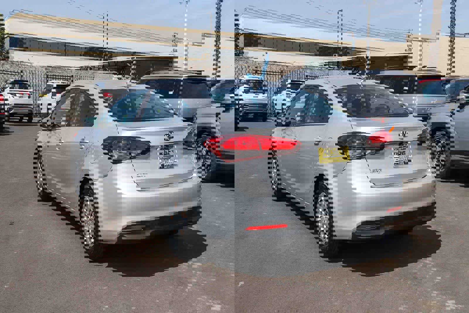 Used 2017 Kia Forte LX image 2