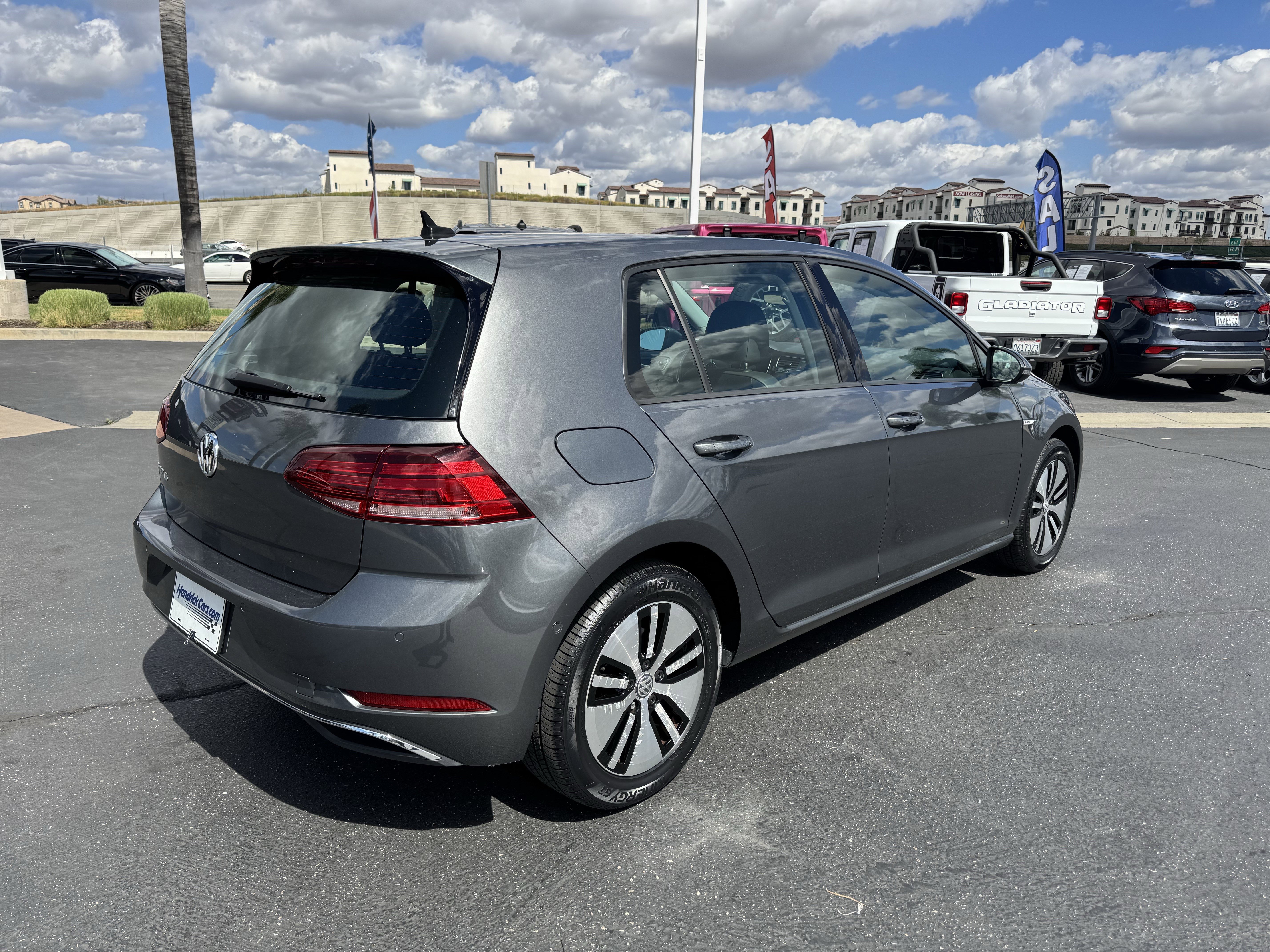 Used 2019 Volkswagen e-Golf SEL Premium image 10