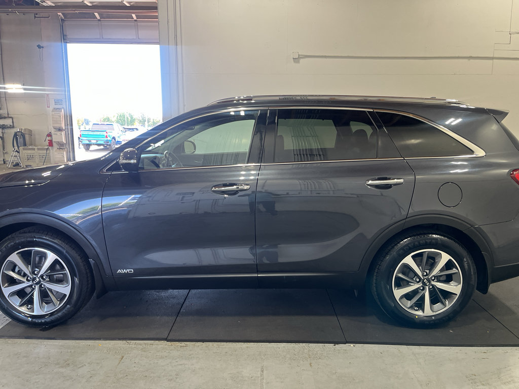 Used 2019 Kia Sorento EX w/ EX Touring Package AWD/4WD image 20