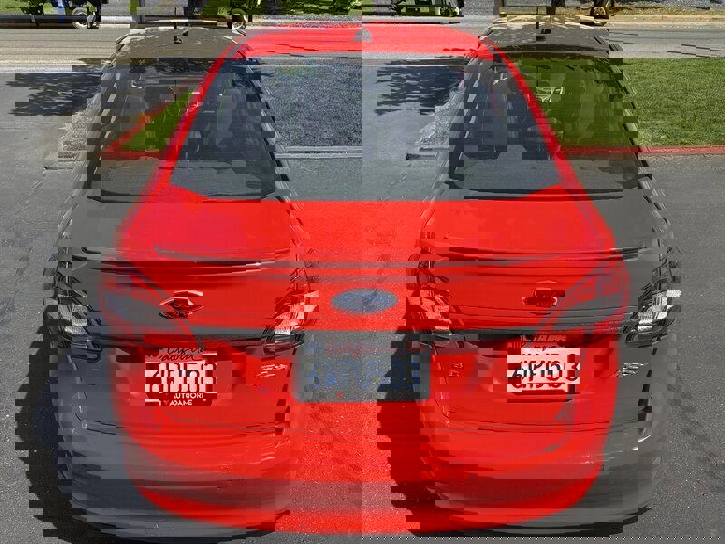 Used 2013 Ford Fiesta SE image 12