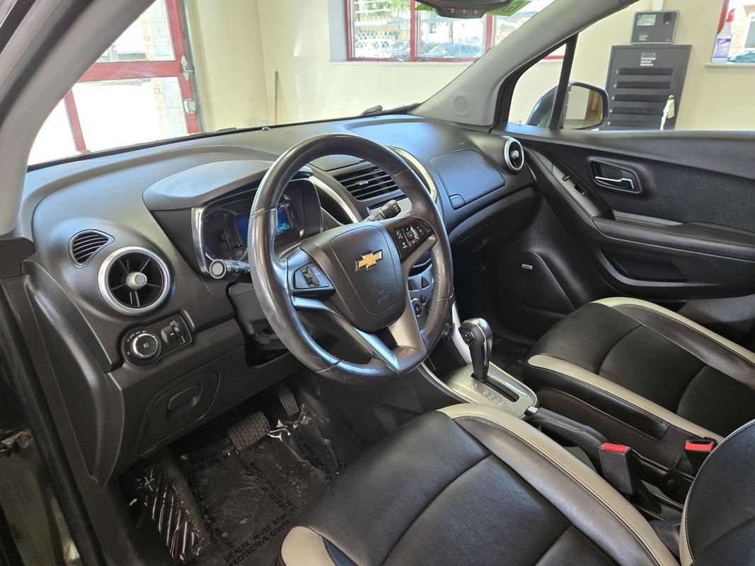 Used 2016 Chevrolet Trax LTZ w/ Midnight Edition AWD/4WD image 22
