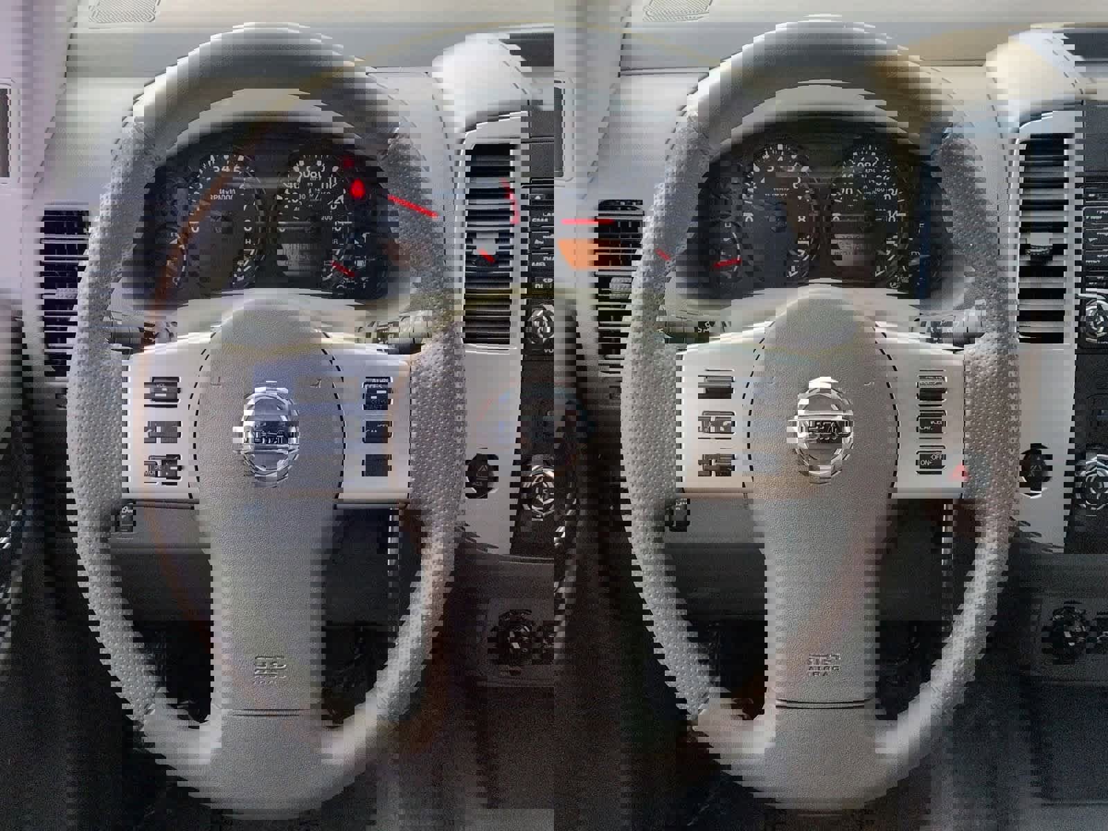 Used 2018 Nissan Frontier SV image 23