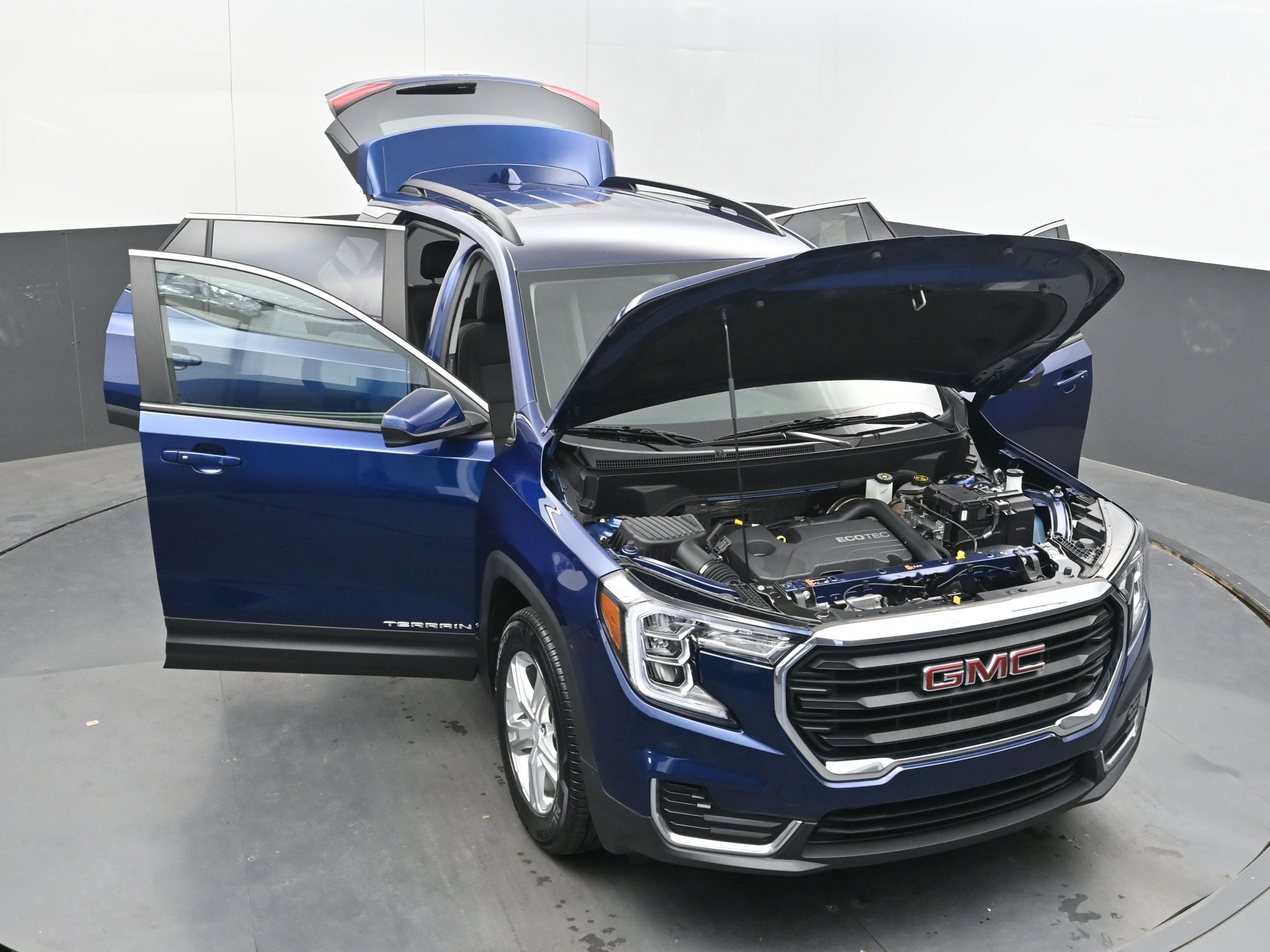 Certified 2022 GMC Terrain SLE w/ Driver Convenience Package FWD image 40