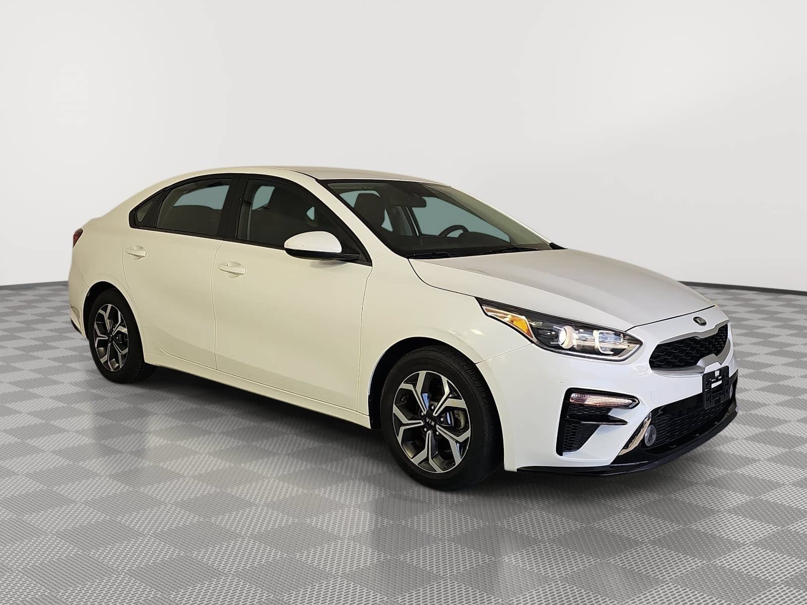 Used 2019 Kia Forte LXS FWD image 2