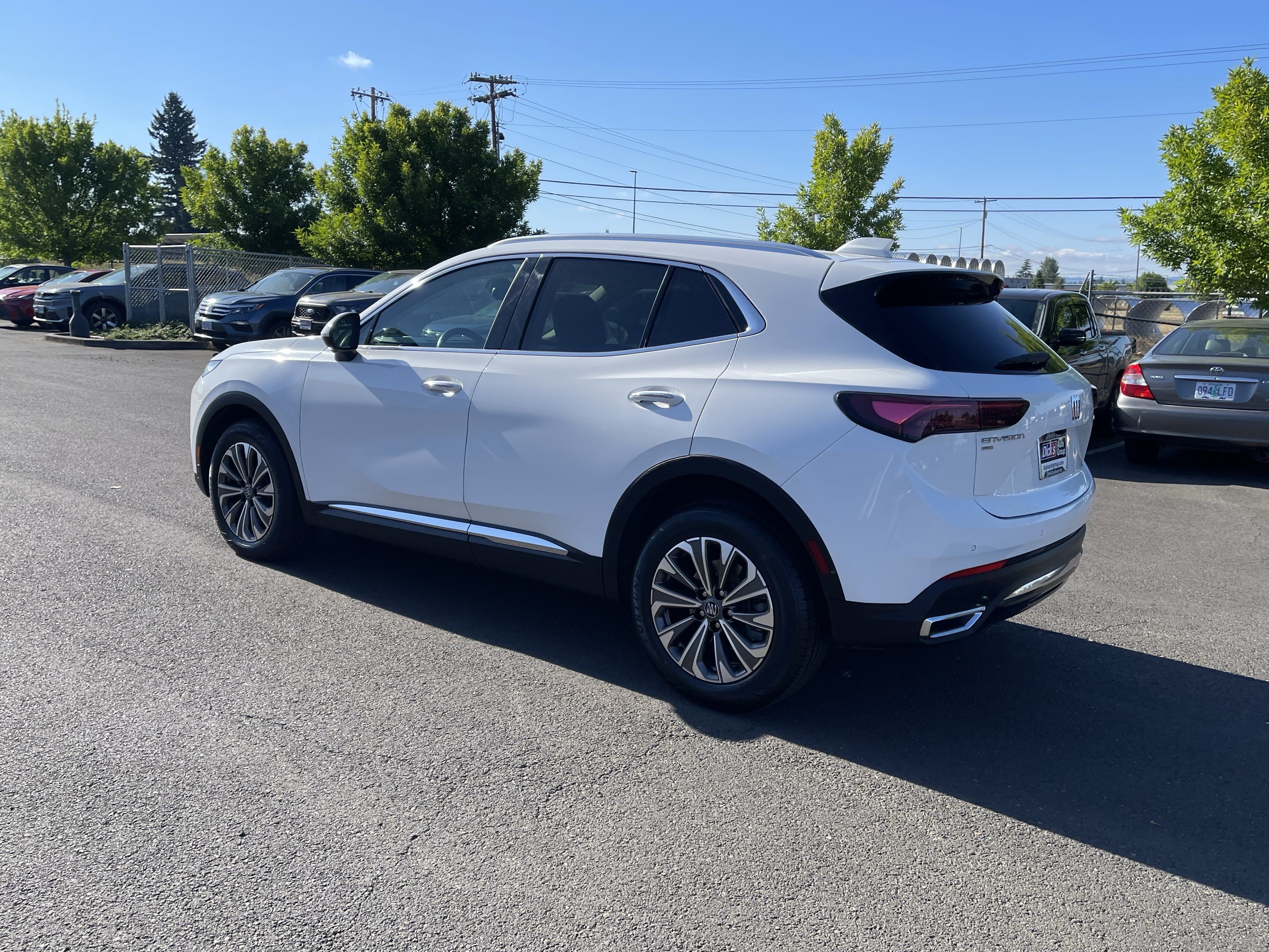Used 2024 Buick Envision Preferred AWD/4WD image 3