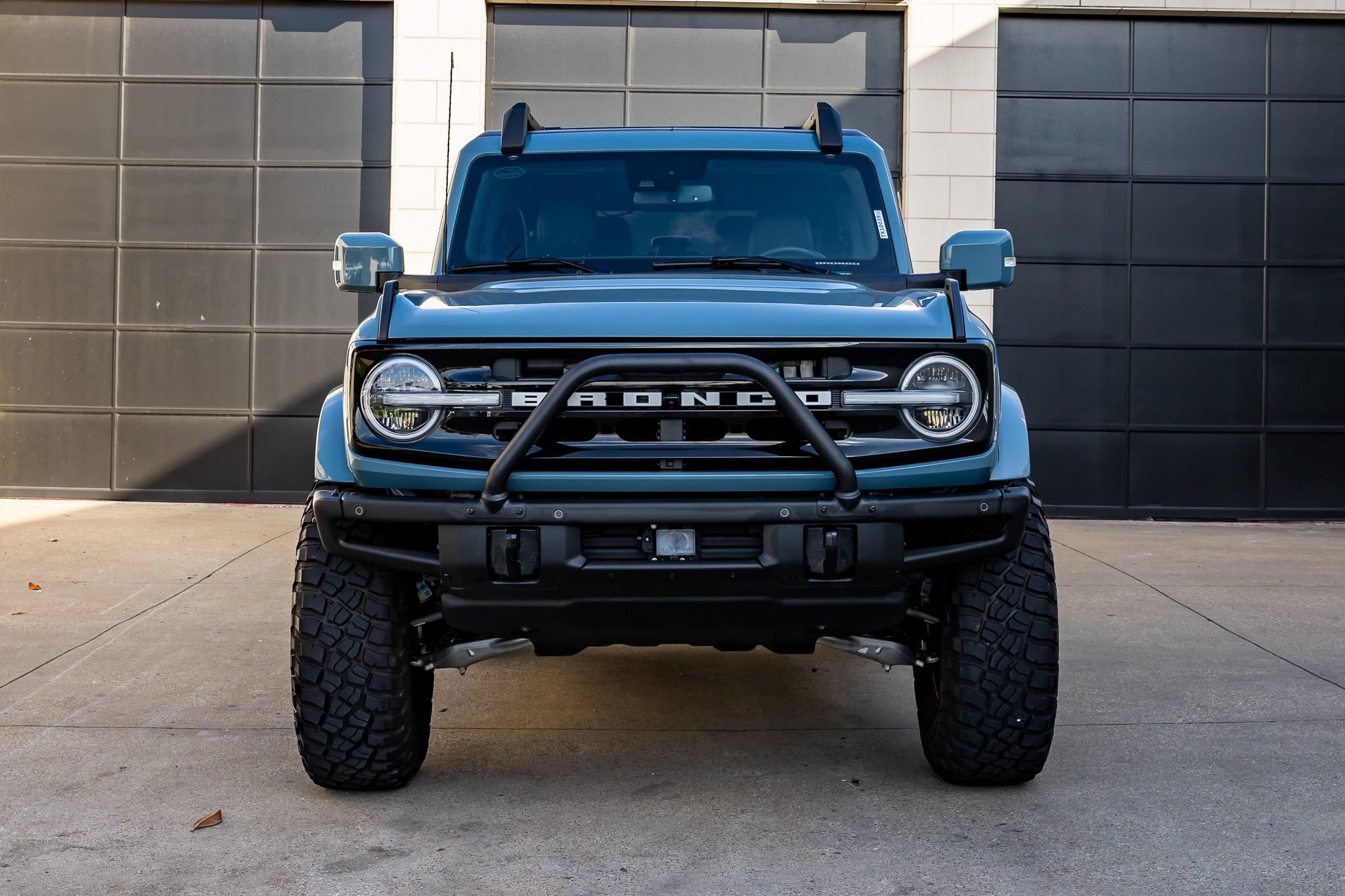 Used 2022 Ford Bronco Outer Banks AWD/4WD image 2