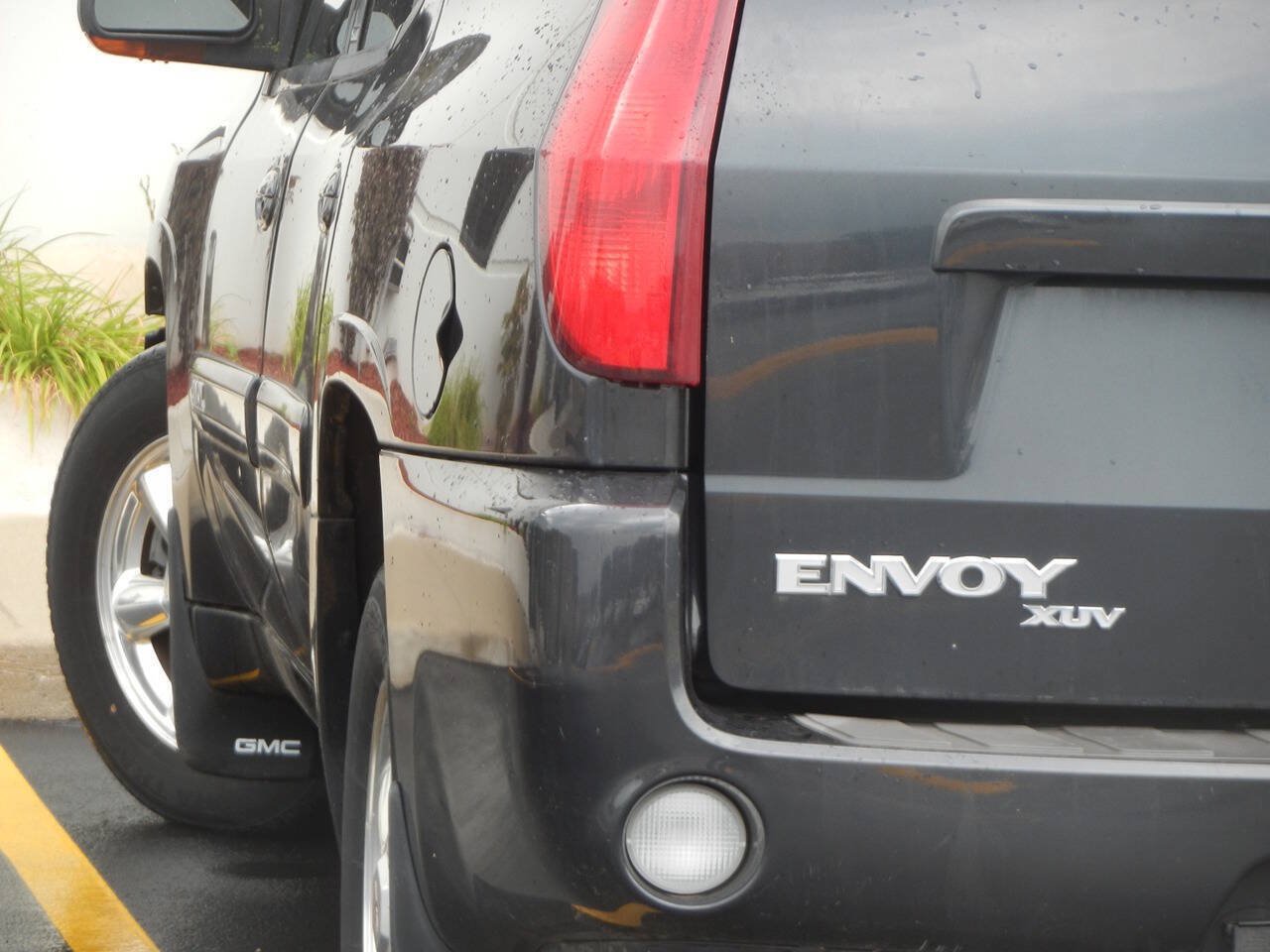 Used 2004 GMC Envoy XUV SLT