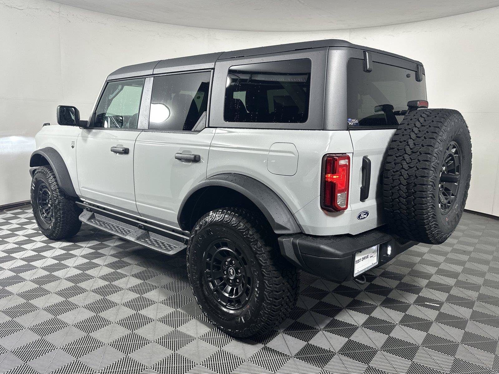 New 2026 Ford Bronco Big Bend w/ Black Diamond Package AWD/4WD image 5