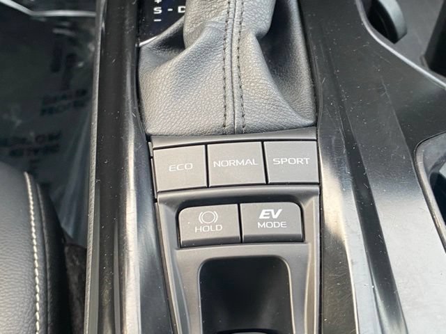 Used 2025 Toyota Camry SE FWD image 14