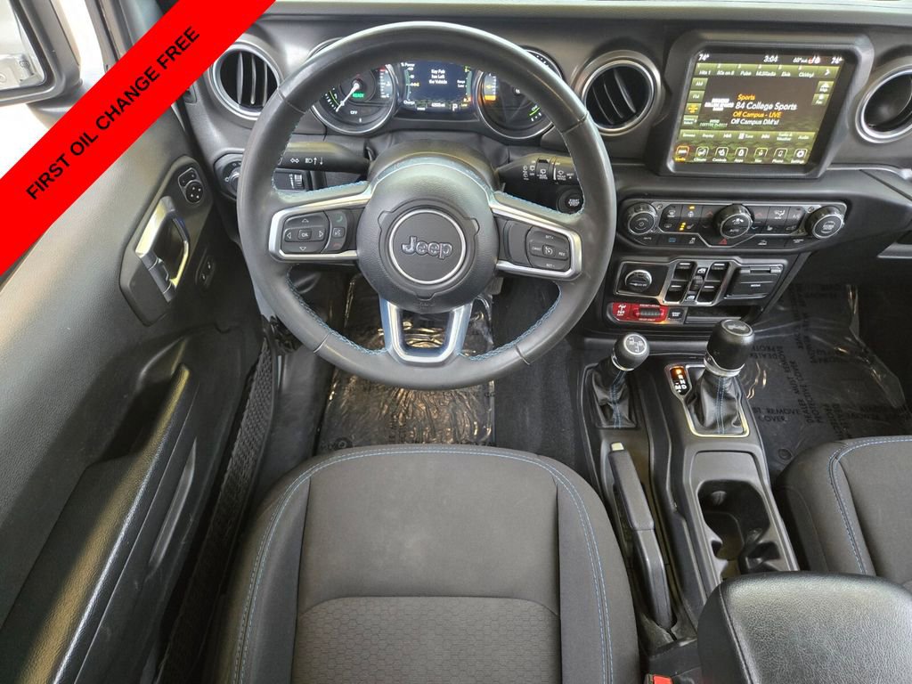 Used 2023 Jeep Wrangler Unlimited Rubicon 4xe w/ Cold Weather Group AWD/4WD image 17