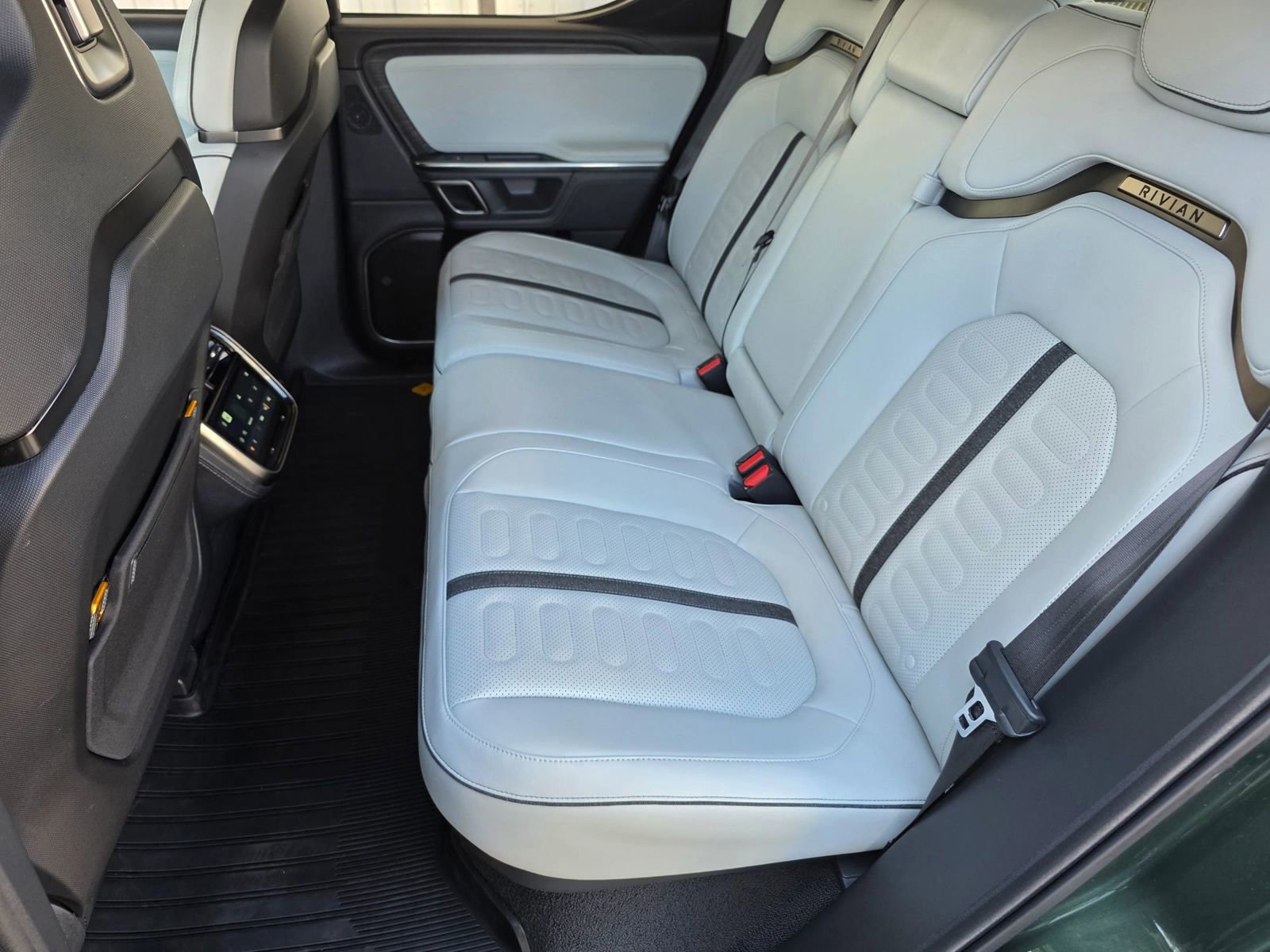 Used 2024 Rivian R1T Adventure AWD/4WD image 35