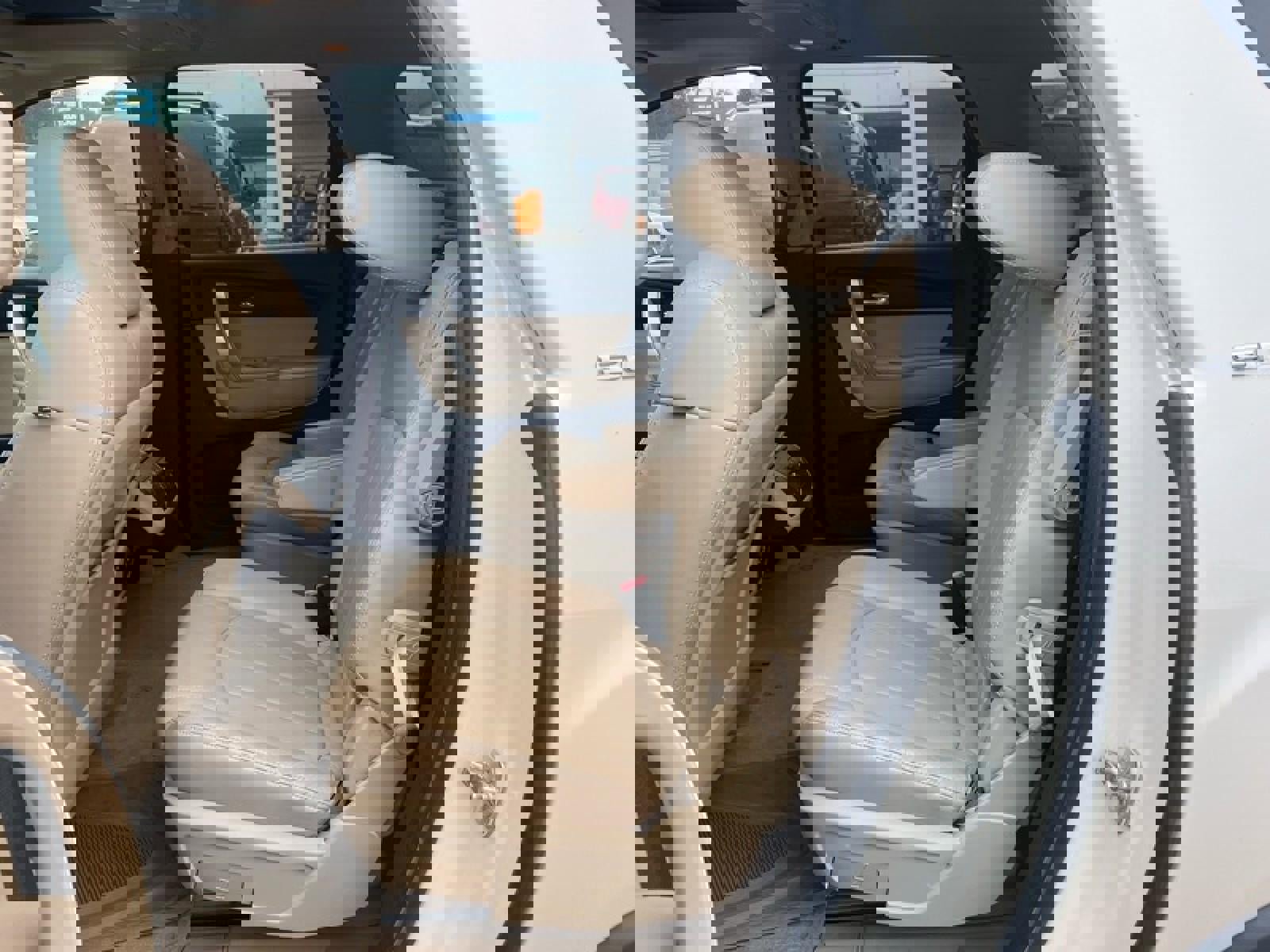 Used 2011 GMC Acadia SLT image 28