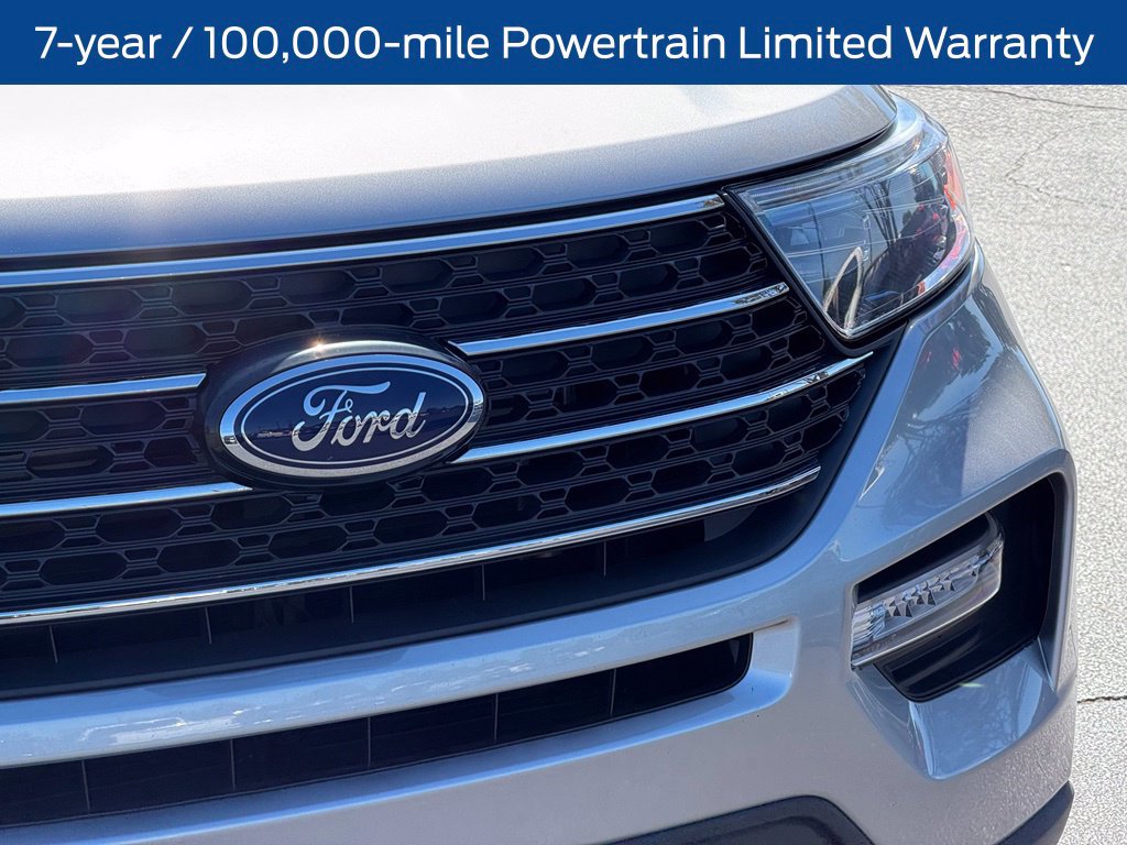 Used 2023 Ford Explorer XLT w/ Equipment Group 202A RWD image 4