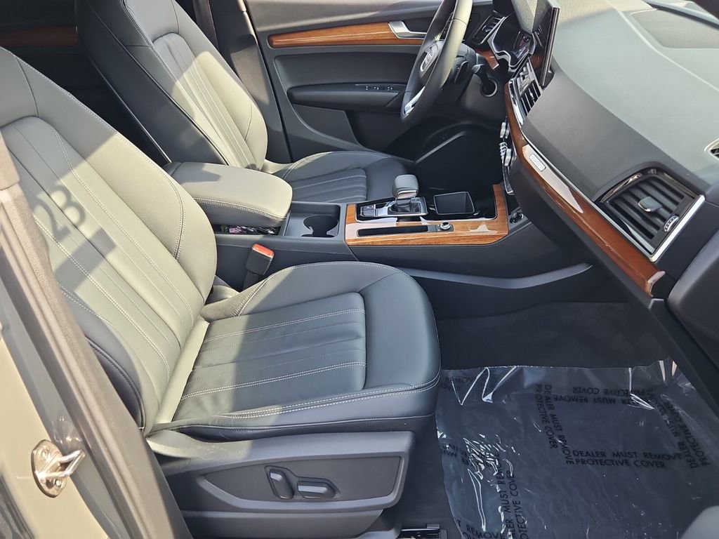 Certified 2023 Audi Q5 2.0T Premium w/ Convenience Package image 19
