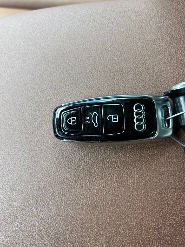 Used 2021 Audi Q7 3.0T Prestige AWD/4WD image 2