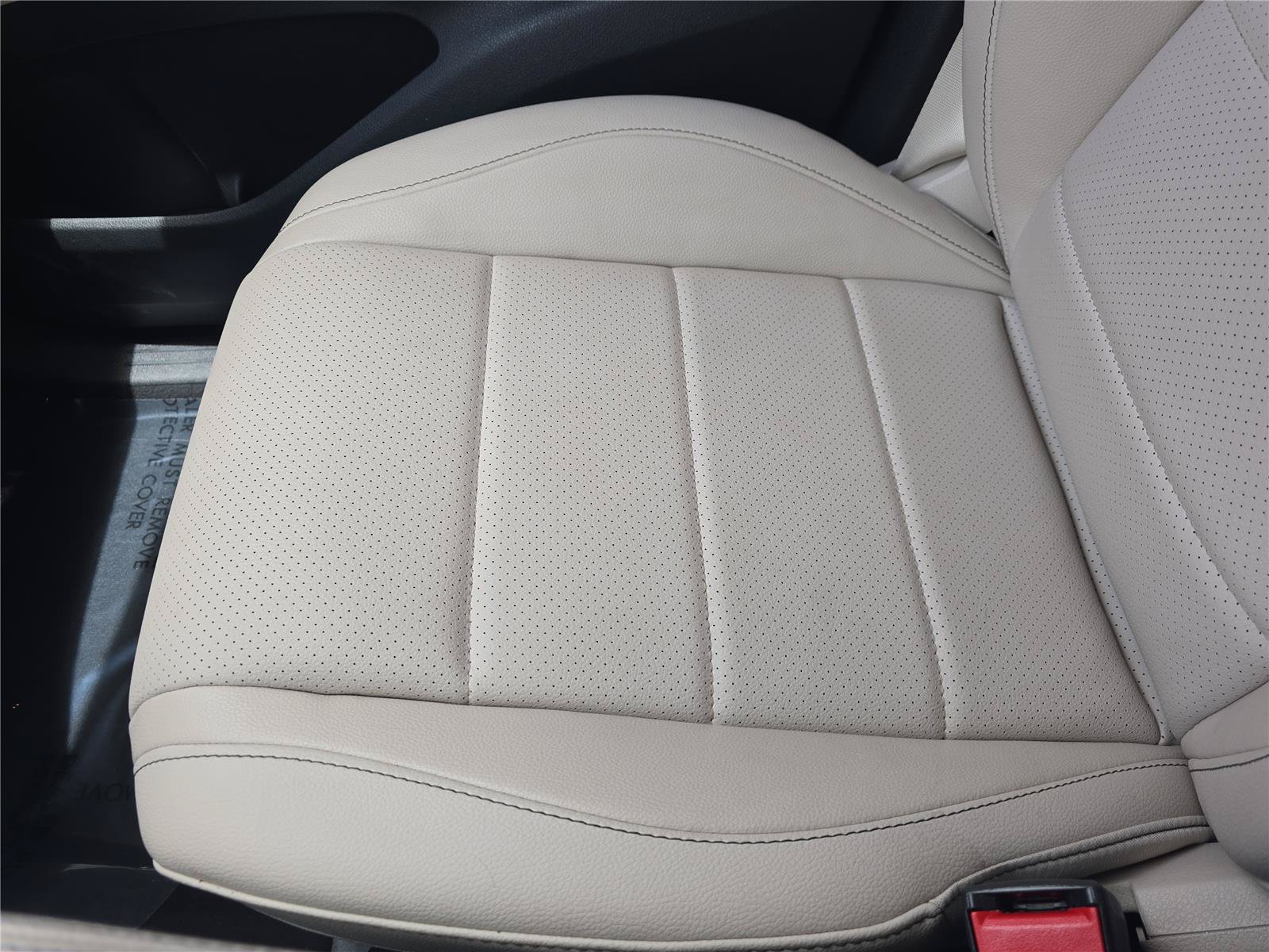 Used 2023 Mercedes-Benz GLE 350 4MATIC w/ Premium Package image 18