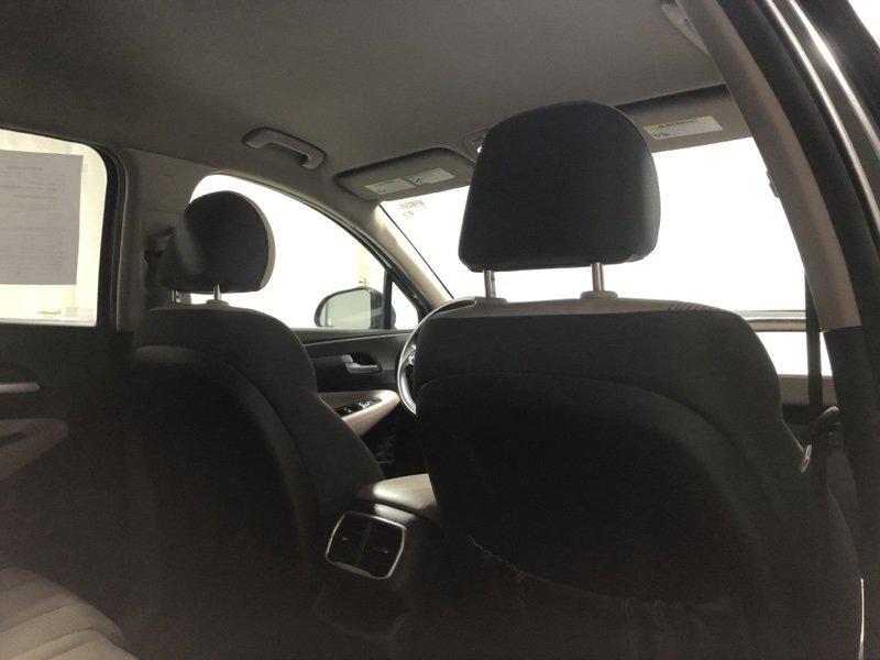 Used 2019 Hyundai Santa Fe SEL image 11