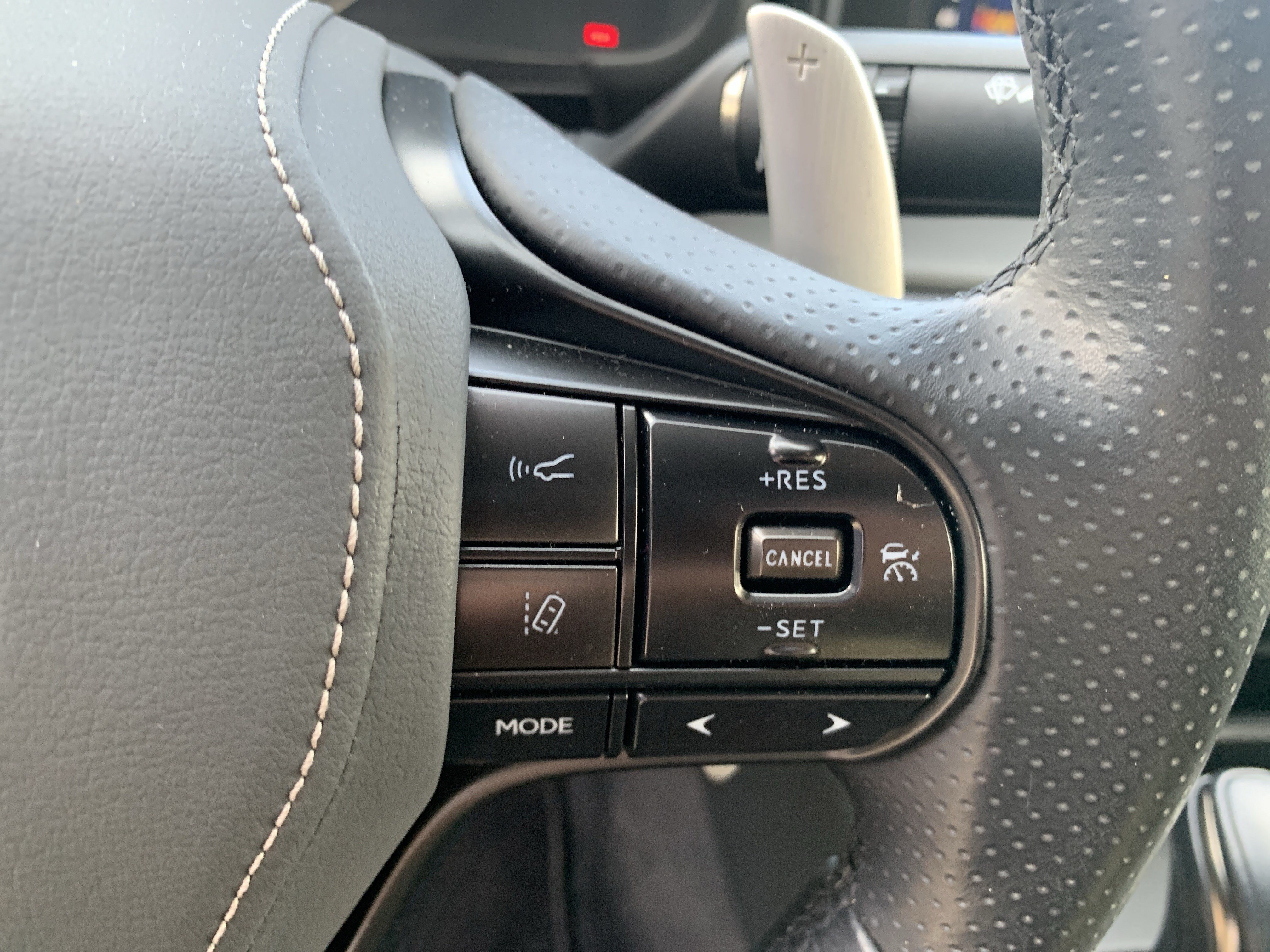 Used 2018 Lexus LC 500 Coupe w/ Sport Package RWD image 20