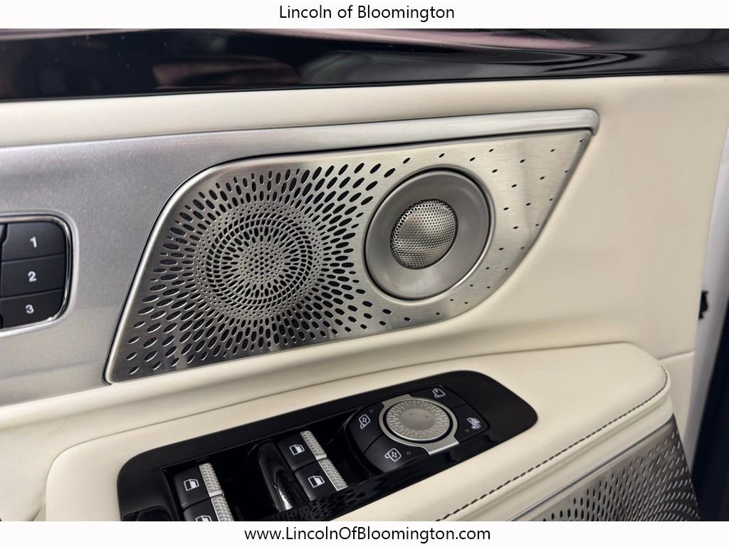 New 2026 Lincoln Nautilus Black Label w/ Jet Appearance Package image 17