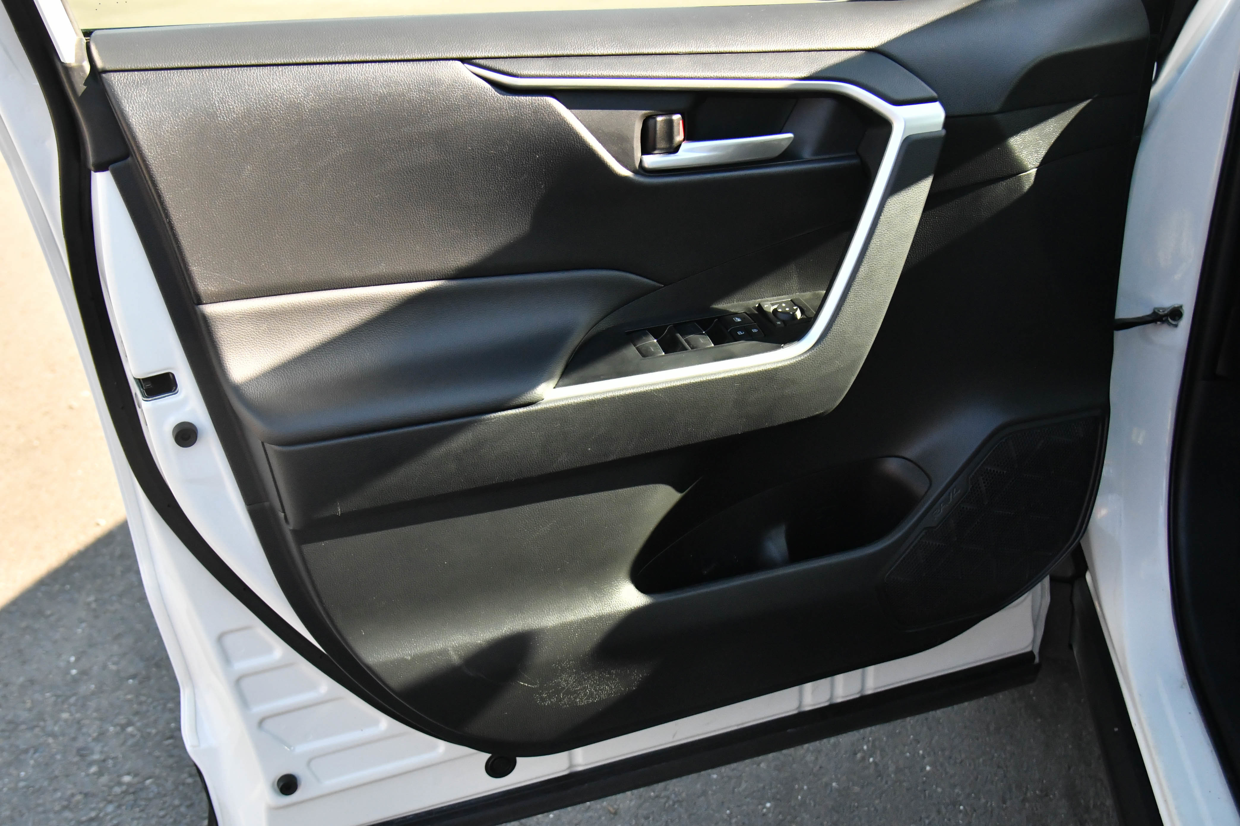 Used 2024 Toyota RAV4 XLE image 14