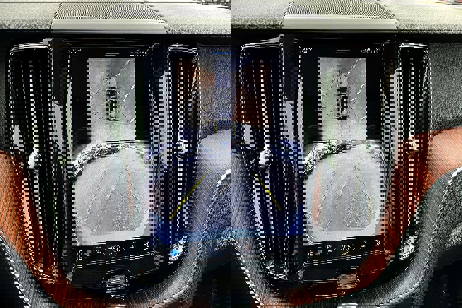 Used 2024 Volvo XC60 B5 Plus w/ Climate Package image 29