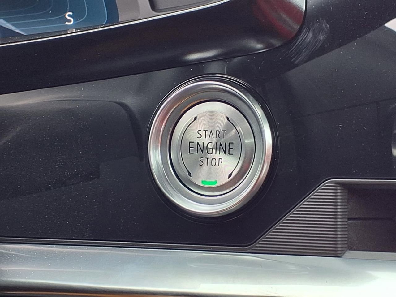 Used 2024 Chevrolet Corvette Stingray Preferred Conv image 21