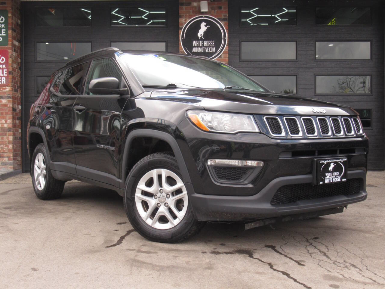 Used 2017 Jeep Compass Sport w/ Cold Weather Group AWD/4WD image 2