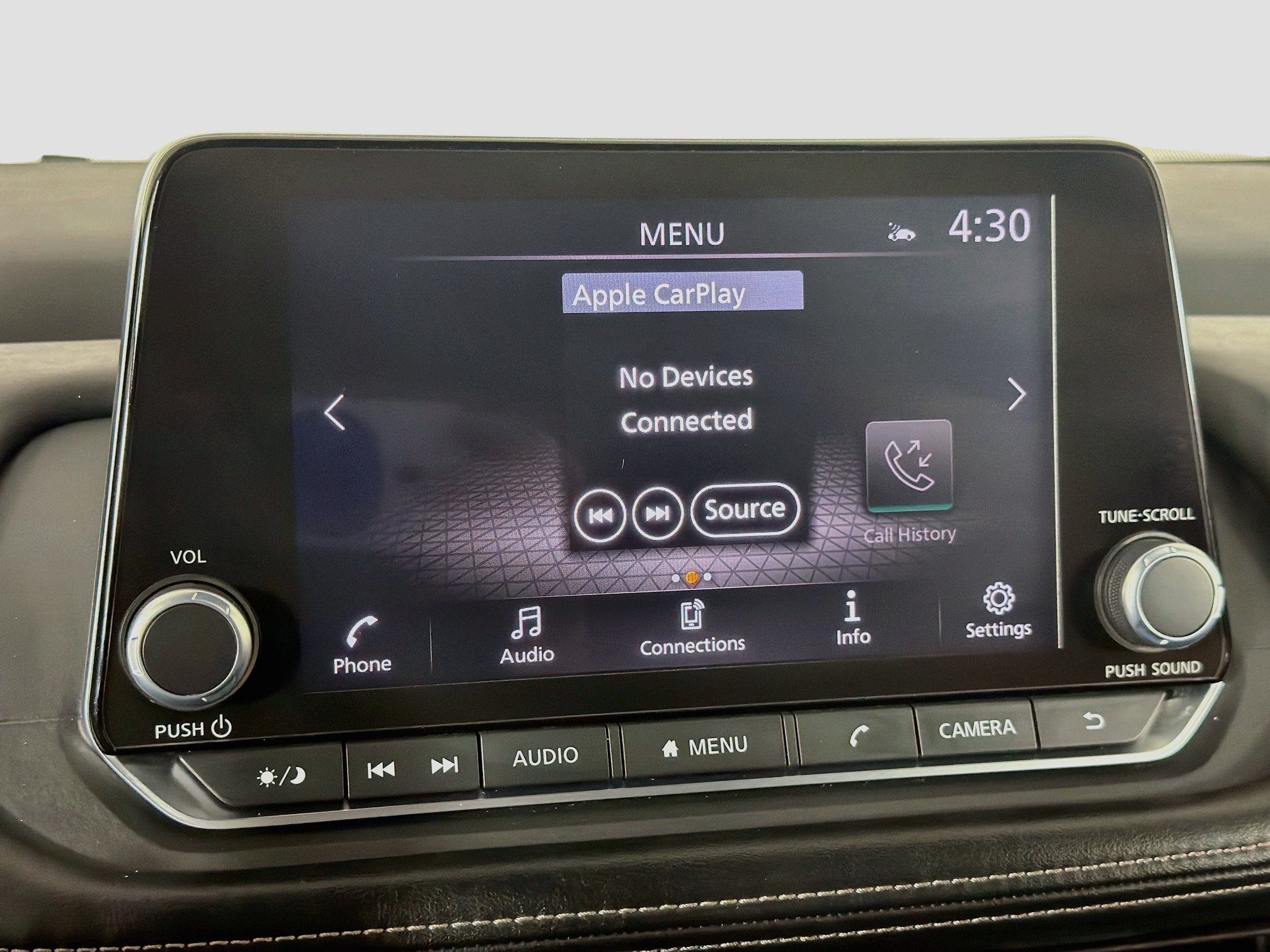 Used 2025 Nissan Rogue SV FWD image 21