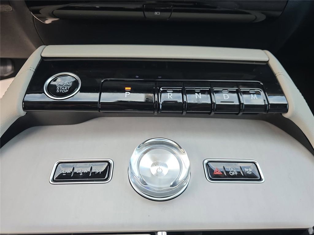 New 2026 Lincoln Navigator Premiere AWD/4WD image 20