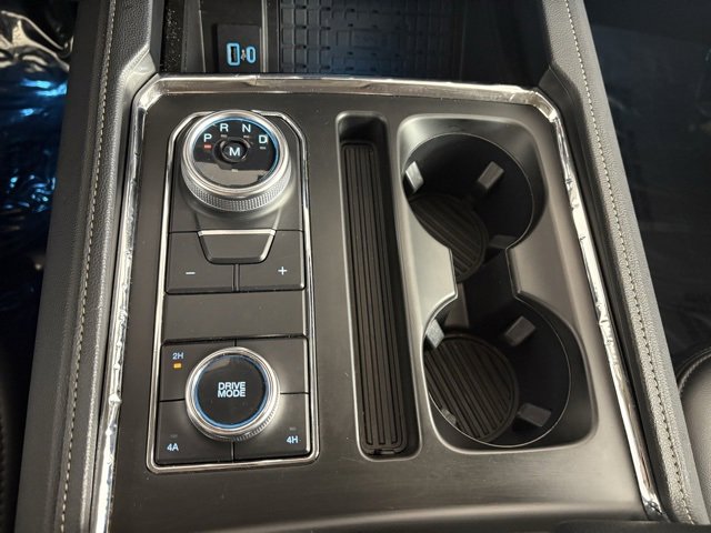 Used 2024 Ford Expedition Max XLT image 17