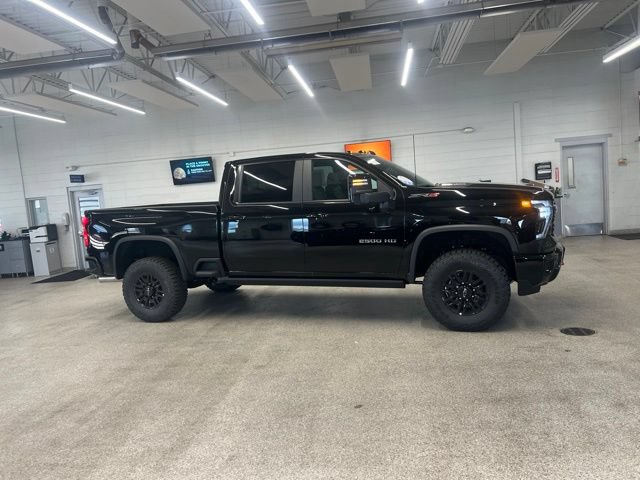 New 2026 Chevrolet Silverado 2500 ZR2 AWD/4WD image 4