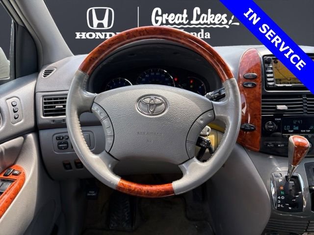 Used 2009 Toyota Sienna XLE FWD image 11