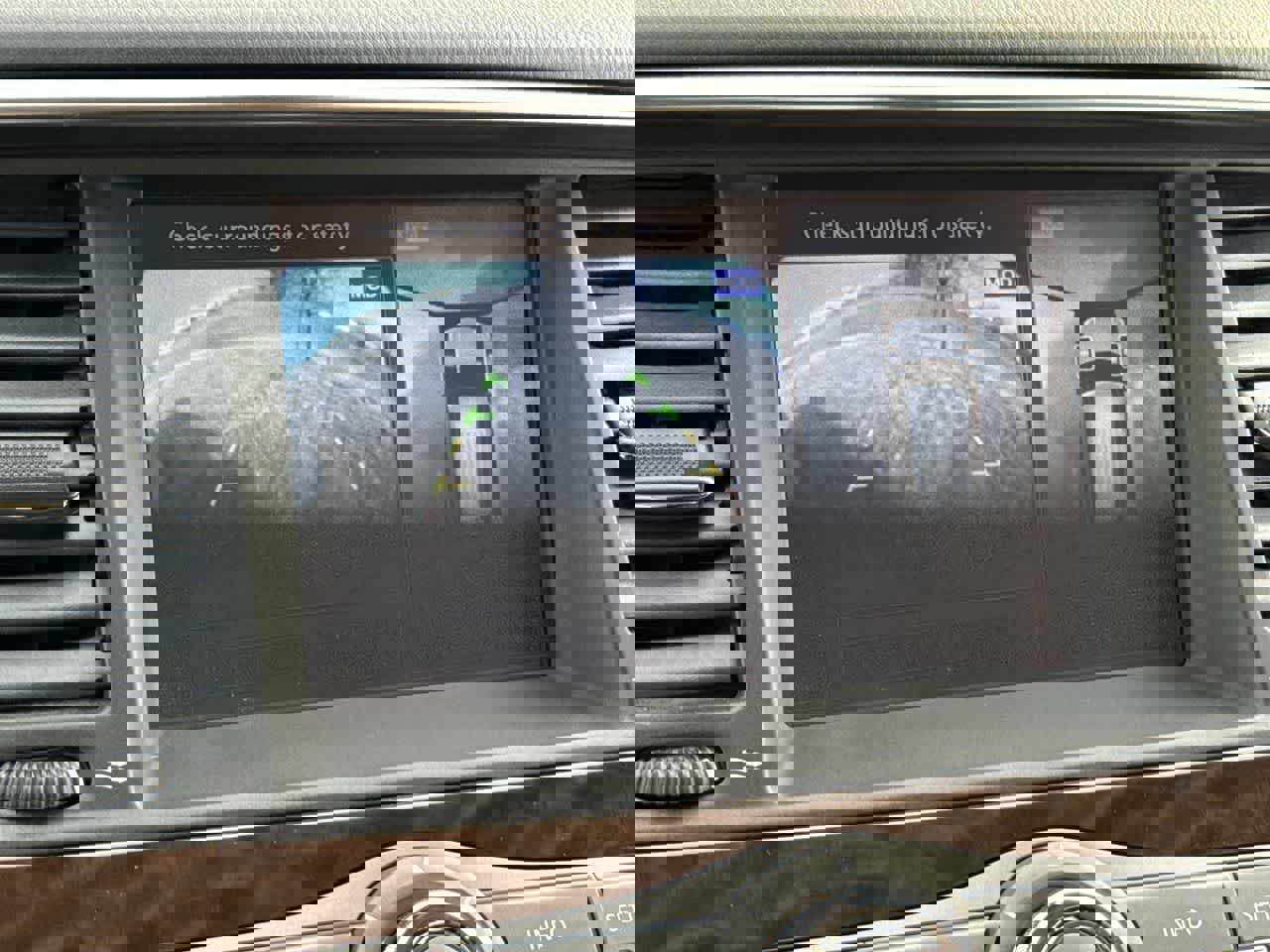 Used 2017 Nissan Armada Platinum image 32