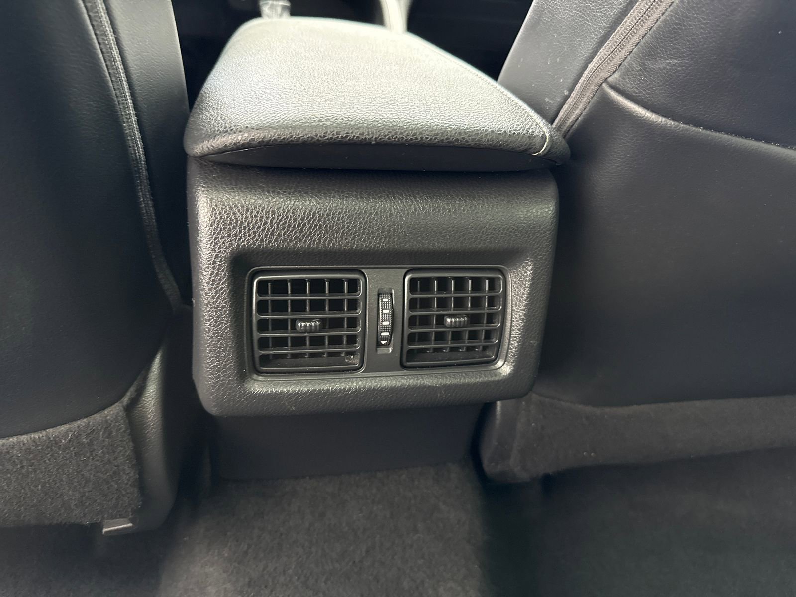 Used 2020 Toyota Camry XSE w/ Driver Assist Package FWD image 38