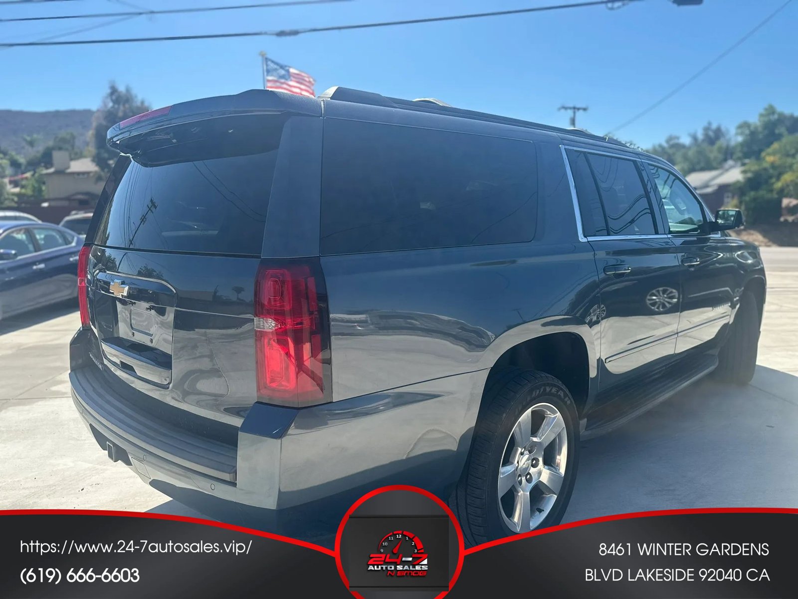 Used 2019 Chevrolet Suburban LS w/ All-Season Package RWD image 4