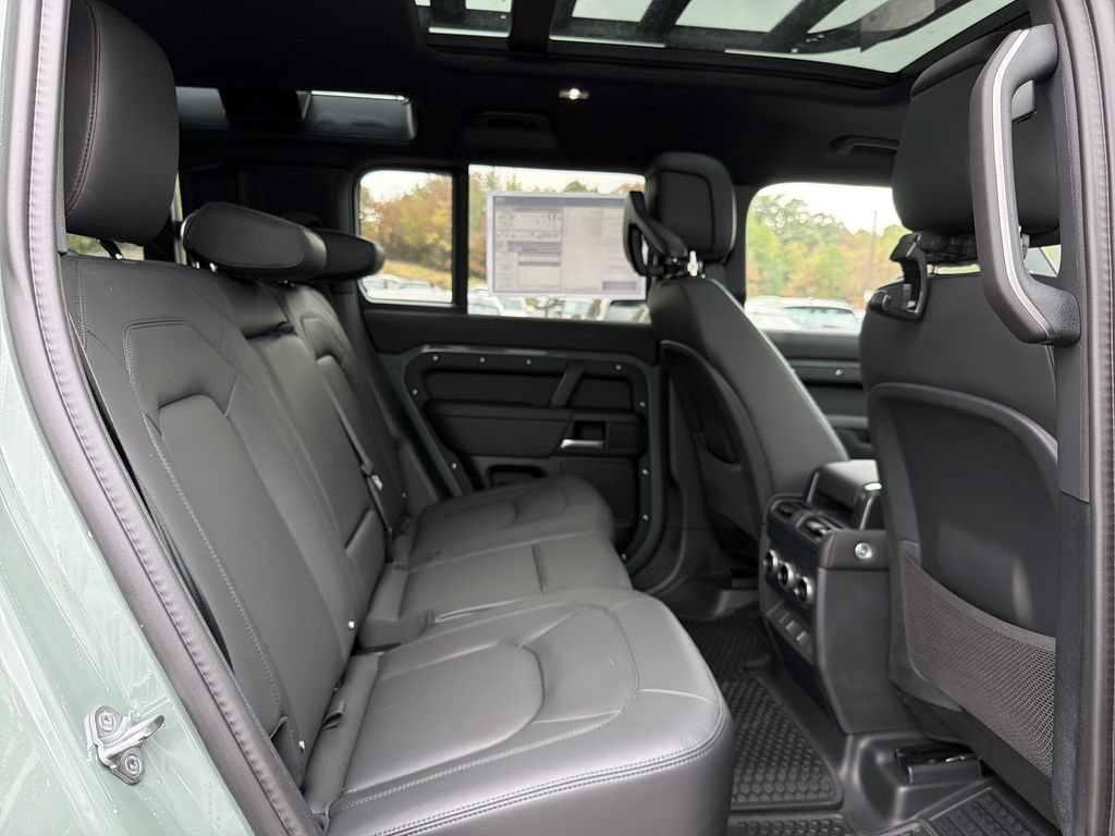New 2026 Land Rover Defender 110 Trophy Edition AWD/4WD image 13