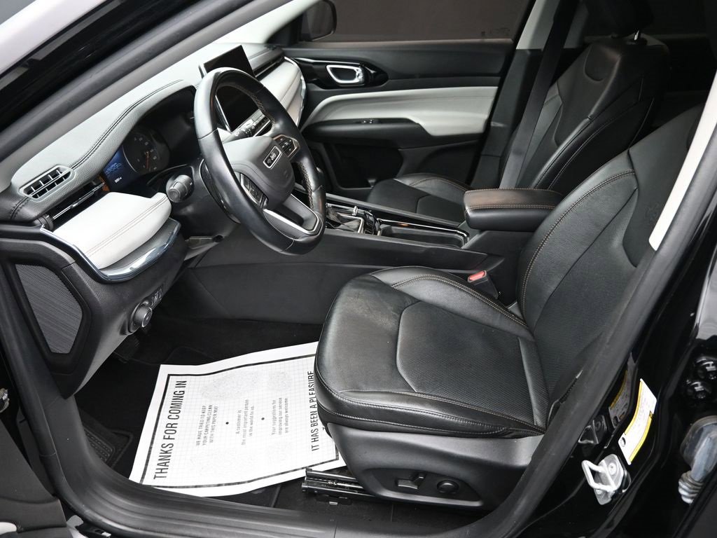 Used 2022 Jeep Compass Limited image 11