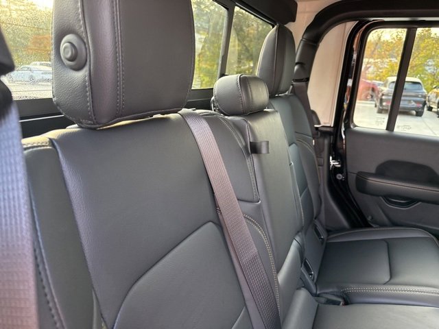 New 2025 Jeep Gladiator Sport image 31