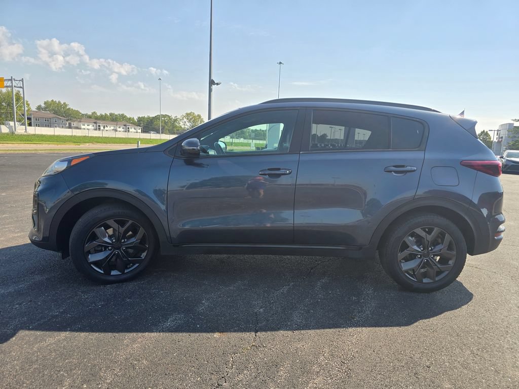 Used 2022 Kia Sportage Nightfall Edition FWD image 12