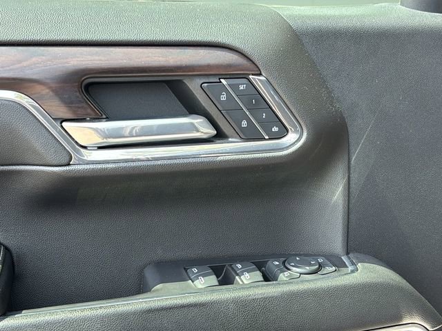 Used 2023 GMC Sierra 1500 SLT w/ SLT Premium Package image 17
