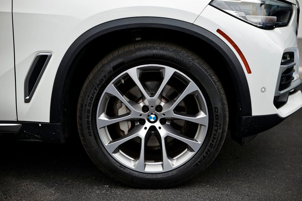 Used 2021 BMW X5 xDrive40i w/ Premium Package 2 image 5