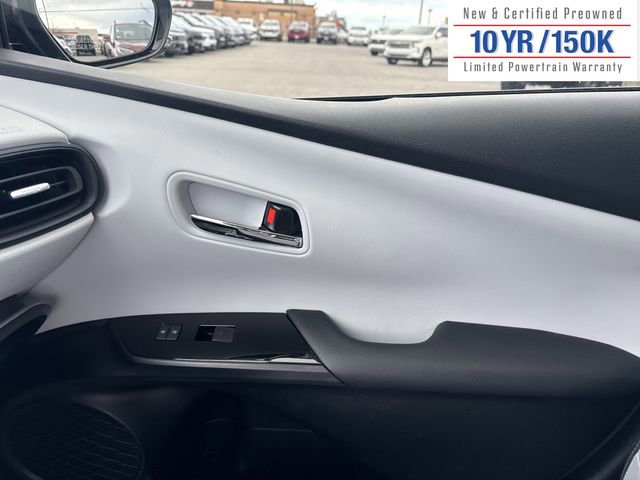 Used 2019 Toyota Prius LE image 24