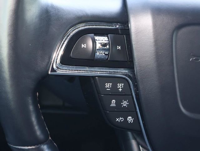 Used 2023 Lincoln Navigator Reserve image 25