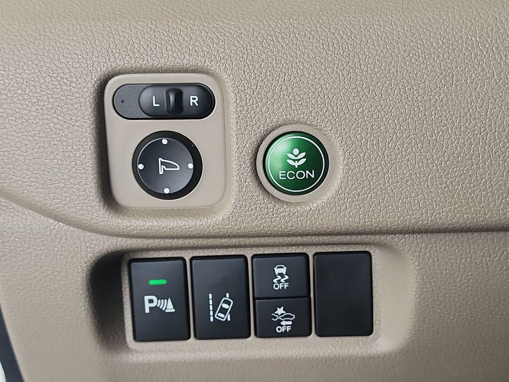 Used 2018 Honda Pilot Elite image 18