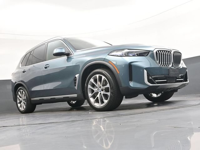 Used 2024 BMW X5 xDrive40i w/ Premium Package AWD/4WD image 32