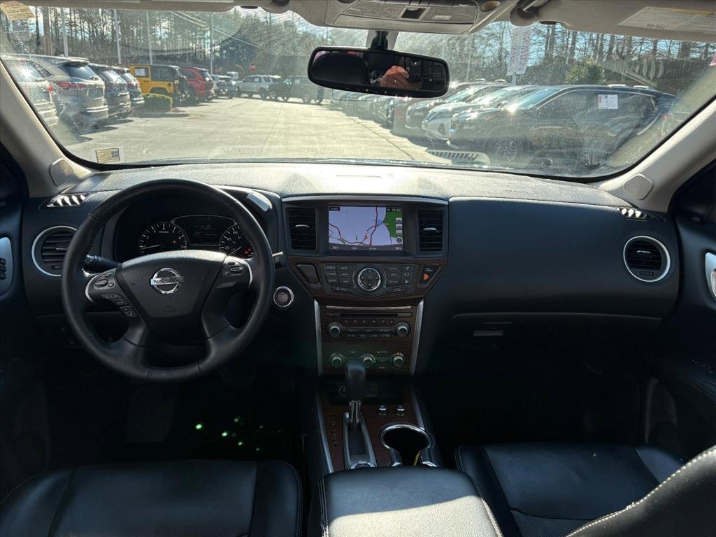Used 2019 Nissan Pathfinder Platinum w/ Cargo Package image 7