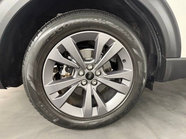 Used 2021 Ford Explorer XLT w/ Equipment Group 202A image 11