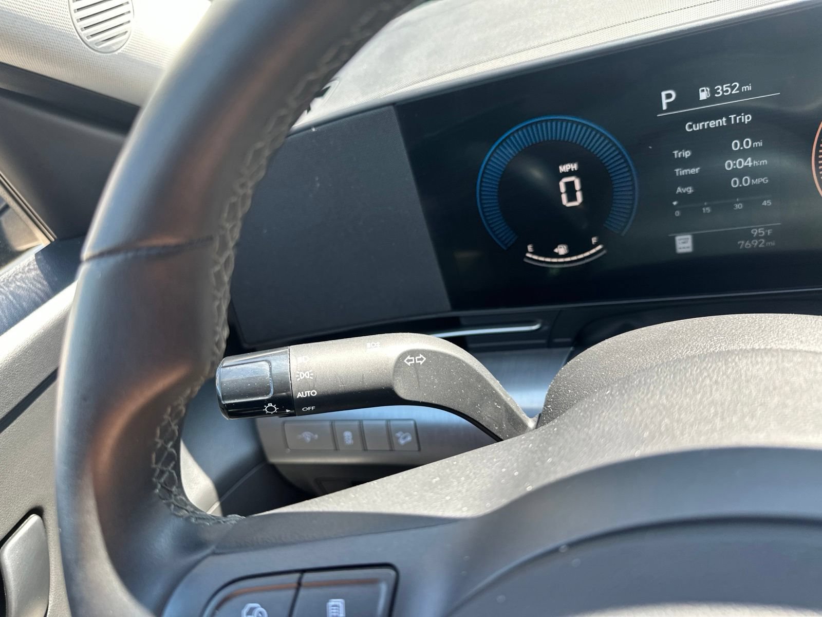 Used 2025 Hyundai Kona SEL AWD/4WD image 41