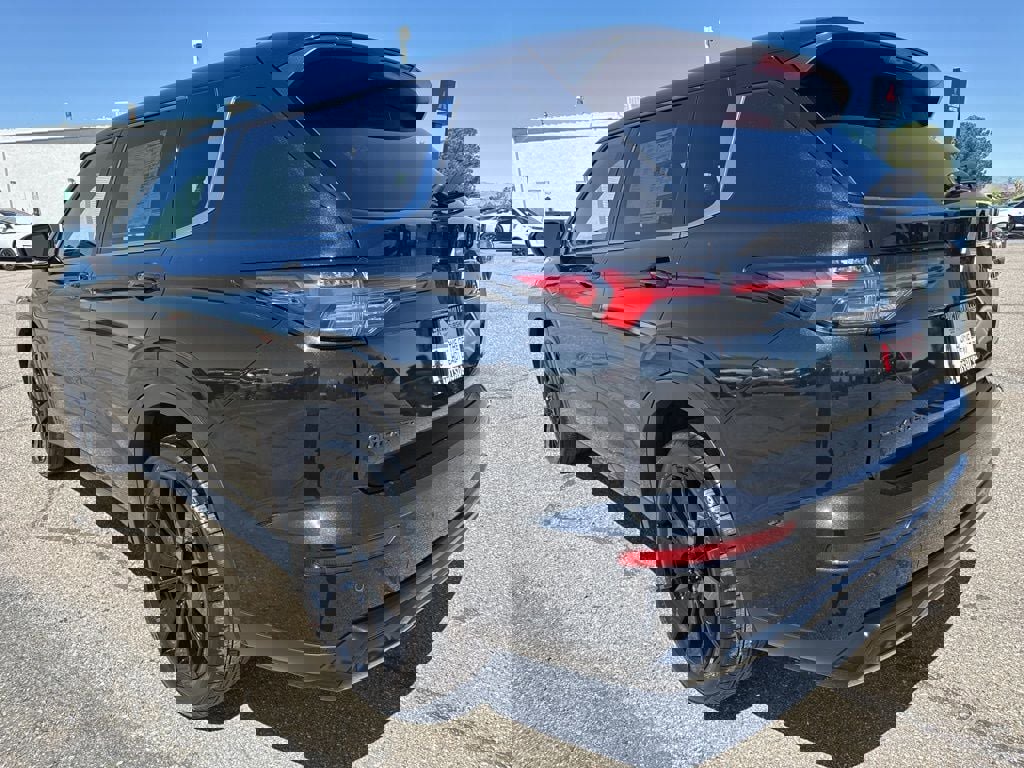 New 2026 Mitsubishi Outlander LE FWD image 6